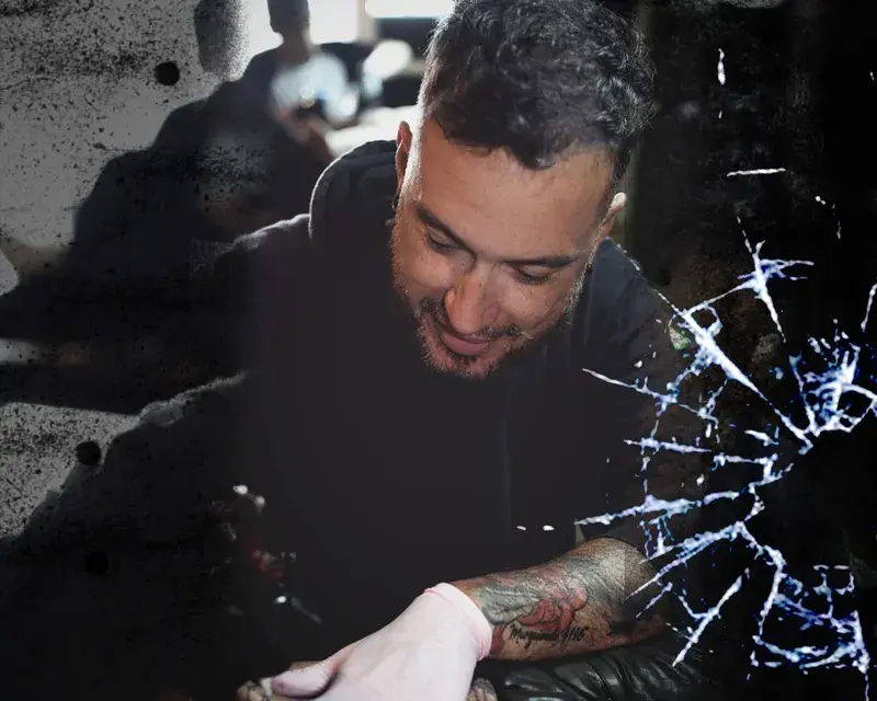 Eddy, artista del tatuaje en Studio X Project