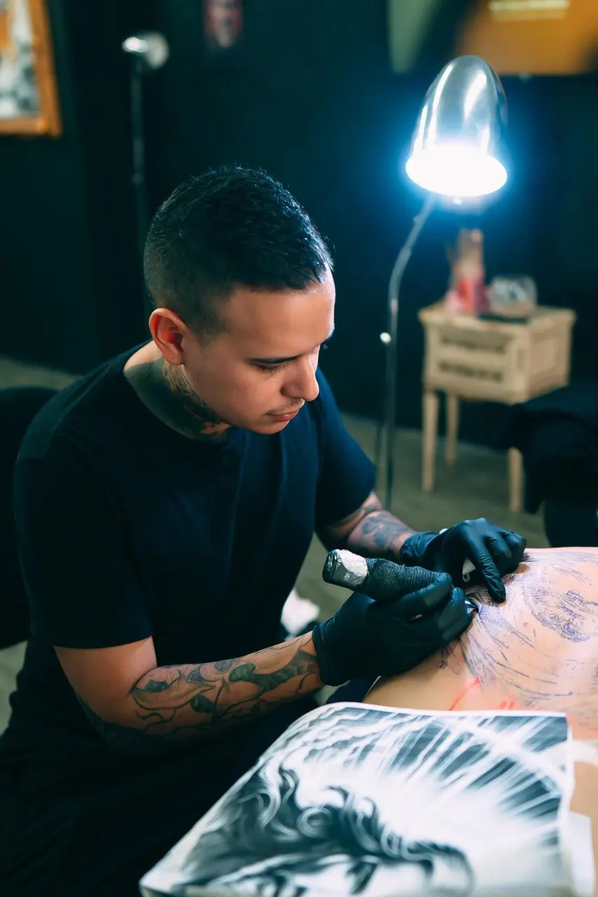 Ruben Lopez, artista del tatuaje en Studio X Project